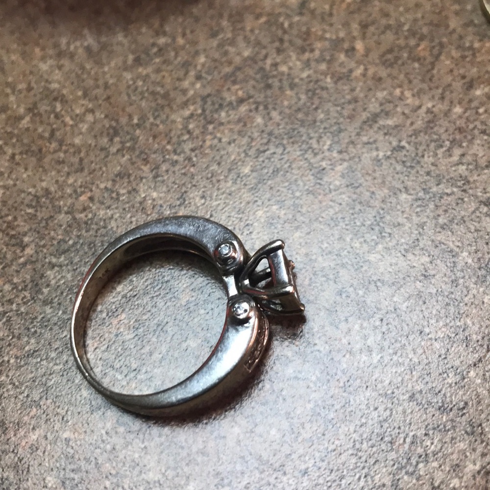 14 Karat Diamond White Gold Diamond Ring - Picture 7 of 8